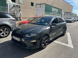 Gris / plata Usado 2021 Kia Ceed Berlina | 16.990 € (Precio justo)