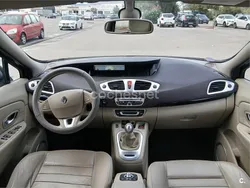 Negro Usado 2010 Renault Grand Scénic III Authentique Monovolumen | 5400 €