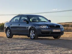 Negro Usado 2007 Skoda Superb Berlina | 3499 €