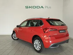 Rojo Usado 2021 Skoda Kamiq Ambition SUV | 16.990 € (Precio justo)