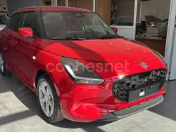 Rojo Nuevo 2024 Suzuki Swift Berlina | 18.900 €