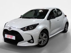 Usado 2025 Toyota Yaris Active Berlina | 21.750 € (Precio justo)