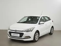Blanco Usado 2015 Hyundai i20 Berlina | 8990 € (Precio justo)