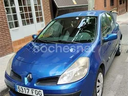 Azul Usado 2006 Renault Clio II Privilege Berlina | 2400 € (Buen precio)