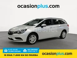 Gris / plata Usado 2016 Opel Astra Selective Familiar | 8490 € (Precio justo)