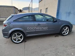 Azul Usado 2006 Opel Astra GTC Sport Berlina | 3700 €
