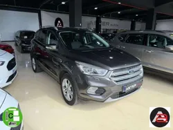Gris / plata Usado 2018 Ford Kuga Titanium SUV | 18.600 € (Precio justo)