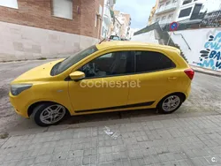 Amarillo Usado 2017 Ford Ka Plus Ultimate Utilitario | 8200 € (Buen precio)
