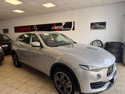 Beige Usado 2017 Maserati Levante SUV | 51.500 €