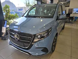 Azul Nuevo 2025 Mercedes V220 Avantgarde Monovolumen | 79.000 €