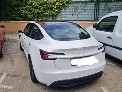 Eléctrico Usado 2024 Tesla Model 3 RWD Berlina | 31.400 €