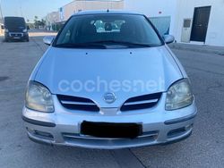 Gris / plata Usado 2005 Nissan Almera Tino Acenta Monovolumen | 2250 €