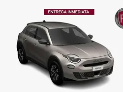Beige Nuevo 2025 Fiat 600 SUV | 19.950 € (Buen precio)