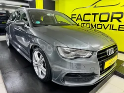 Gris / plata Usado 2014 Audi A3 Sportback S-Line Berlina | 23.490 € (Caro)