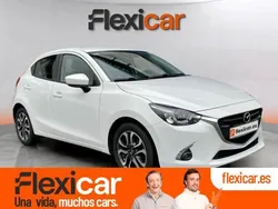Blanco Usado 2018 Mazda 2 Luxury Berlina | 12.490 €