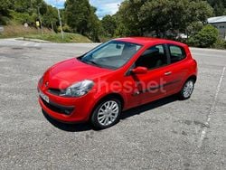 Rojo Usado 2006 Renault Clio II Dynamique Berlina | 5500 € (Caro)