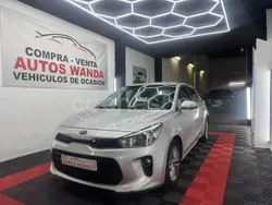 Gris / plata Usado 2018 Kia Rio Berlina | 7499 € (Buen precio)