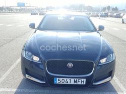 Azul Usado 2018 Jaguar XF Prestige Berlina | 17.500 €
