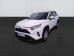 Blanco Usado 2021 Toyota RAV4 Hybrid Business Edition SUV | 33.100 € (Precio justo)