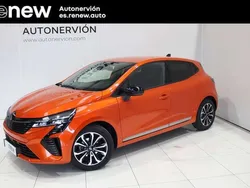 Naranja Usado 2024 Renault Clio V Techno Utilitario | 16.500 € (Precio justo)