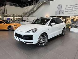 Blanco Usado 2023 Porsche Cayenne Platinum Edition SUV | 89.000 € (Buen precio)