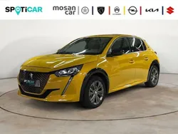 Amarillo faro Usado 2021 Peugeot e-208 Allure Utilitario | 18.900 € (Precio justo)