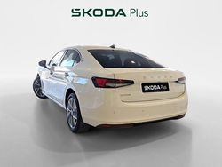Blanco Usado 2024 Skoda Superb Selection | 35.500 € (Precio justo)