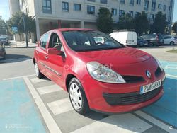 Rojo Usado 2006 Renault Clio II Extreme Berlina | 2990 € (Precio justo)