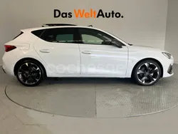 Violeta / lila Usado 2024 Cupra Leon Berlina | 27.500 € (Precio justo)