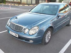 Gris / plata Usado 2004 Mercedes E270 Elegance Berlina | 4500 € (Precio justo)