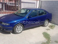 Azul Usado 2002 Seat Toledo Berlina | 2300 € (Precio justo)