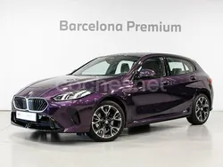 Violeta / lila Usado 2025 BMW 118 M Sport Utilitario | 39.990 €