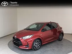 Granate Usado 2021 Toyota Yaris Hybrid Plus Berlina | 20.400 € (Precio justo)