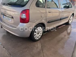 Beige Usado 2005 Citroën Xsara Picasso Exclusive Monovolumen | 3700 € (Un poco caro)