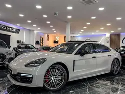 Gris Usado 2017 Porsche Panamera Turbo Executive Berlina | 103.990 € (Precio justo)