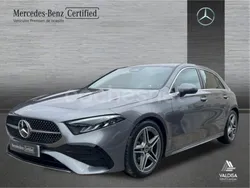 Gris / plata Usado 2023 Mercedes A180 Advanced Berlina | 33.900 € (Un poco caro)