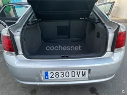 Gris / plata Usado 2006 Opel Vectra Elegance Berlina | 4200 € (Precio justo)