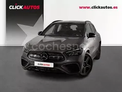 Gris / plata Usado 2024 Mercedes GLA200 SUV | 40.150 € (Precio justo)