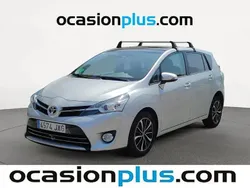 Gris plata Usado 2017 Toyota Verso Advance Monovolumen | 17.890 € (Un poco caro)