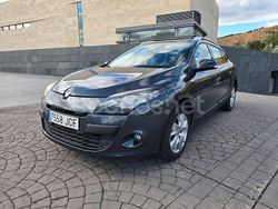 Gris / plata Usado 2015 Renault Mégane GrandTour Bose Edition Familiar | 3999 € (Precio justo)