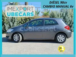 Gris / plata Usado 2009 Toyota Auris Live Berlina | 6500 € (Precio justo)