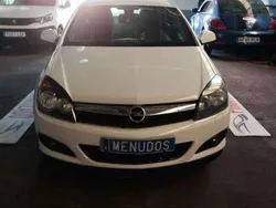 Blanco Usado 2009 Opel Astra GTC Energy Coupe | 4495 €