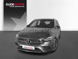 Gris / plata Usado 2023 Mercedes B200 Monovolumen | 31.000 € (Precio justo)