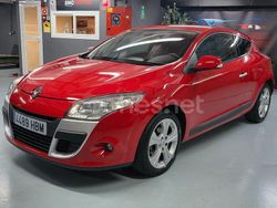 Rojo Usado 2011 Renault Mégane III Dynamique Berlina | 5999 € (Precio justo)