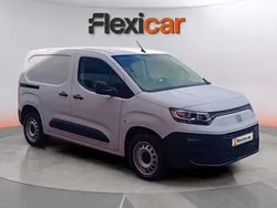 Blanco Usado 2023 Fiat Doblò Monovolumen | 15.390 €