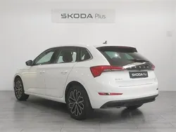 Blanco Usado 2020 Skoda Scala Ambition Utilitario | 15.990 € (Un poco caro)