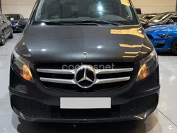 Gris / plata Usado 2022 Mercedes V220 Avantgarde Monovolumen | 50.900 € (Precio justo)
