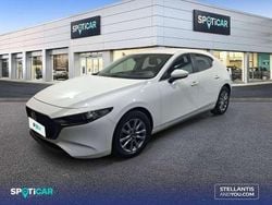 Blanco Usado 2024 Mazda 3 Prime-Line Berlina | 21.470 €