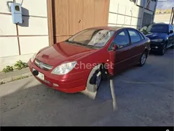 Rojo Usado 2004 Citroën C5 Exclusive Berlina | 2999 € (Precio justo)
