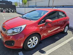 Rojo Usado 2013 Kia Rio Berlina | 5900 € (Buen precio)